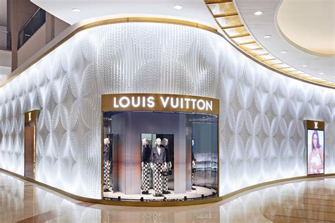 Louis Vuitton Reopens Ready